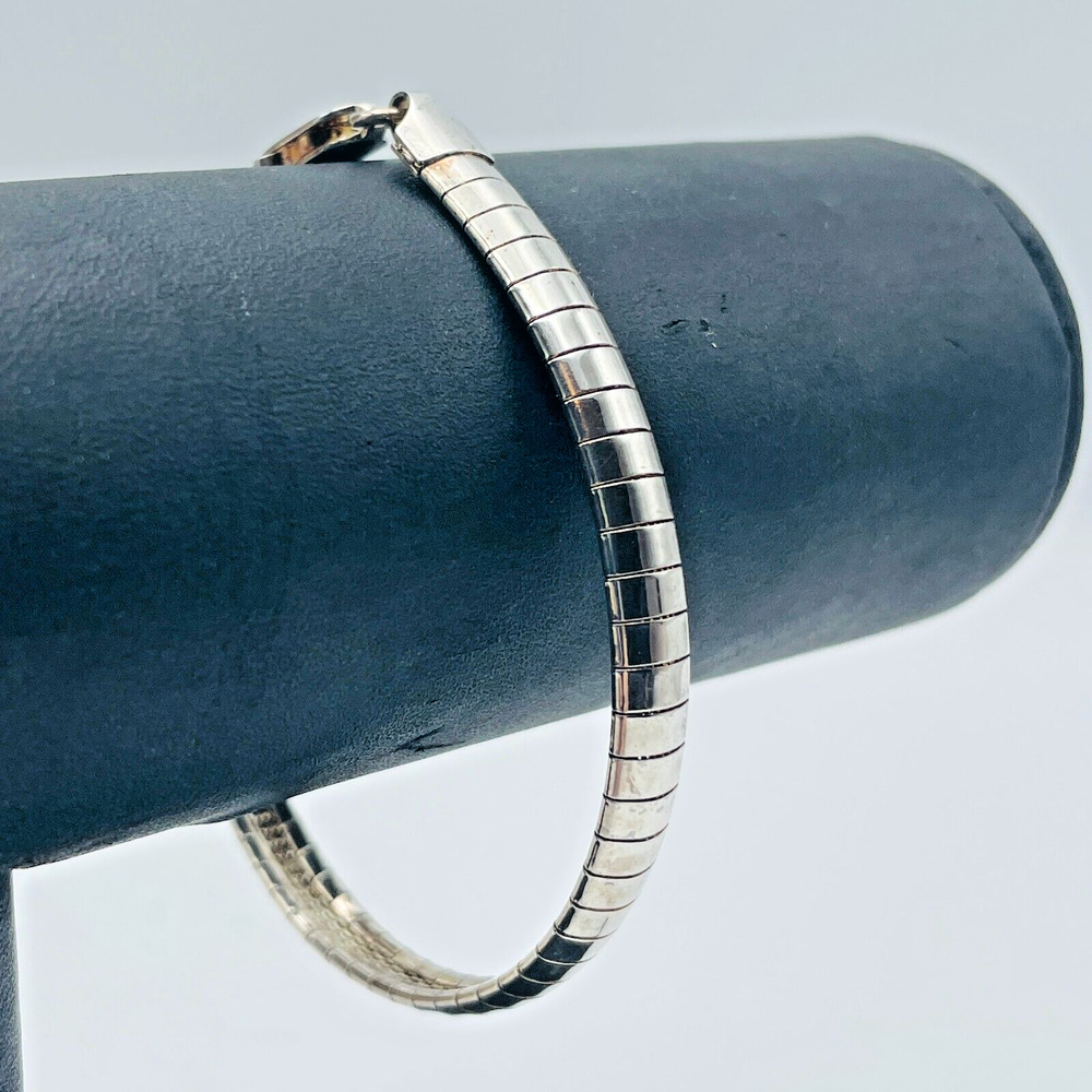 Italy 925 Sterling Silver Omega 7" Bracelet 5.7mm Width 11.58 grams Signed Clasp